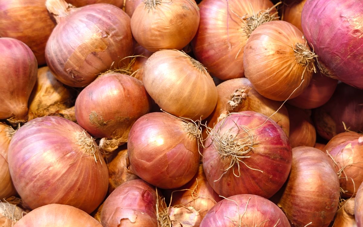 Dry Onion exported by VELFiNE OVERSEAS